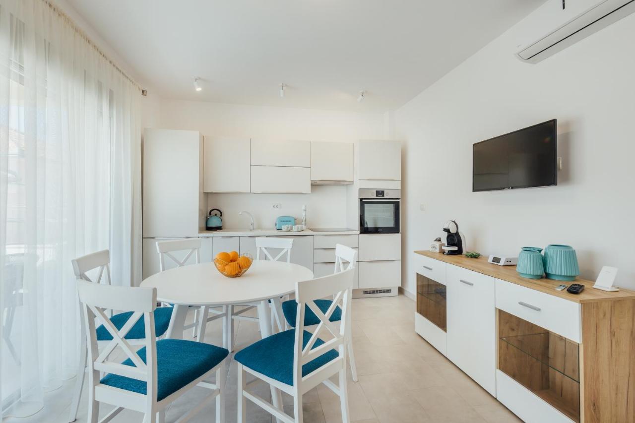 Apartments Villa Swissmonte แฮร์เซ็ก-โนวี ภายนอก รูปภาพ
