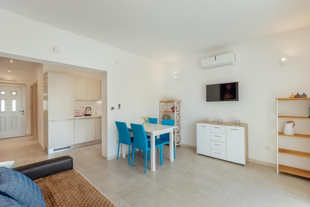 Apartments Villa Swissmonte แฮร์เซ็ก-โนวี ภายนอก รูปภาพ