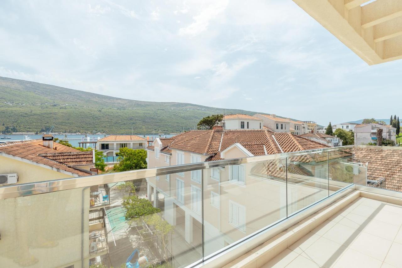 Apartments Villa Swissmonte แฮร์เซ็ก-โนวี ภายนอก รูปภาพ